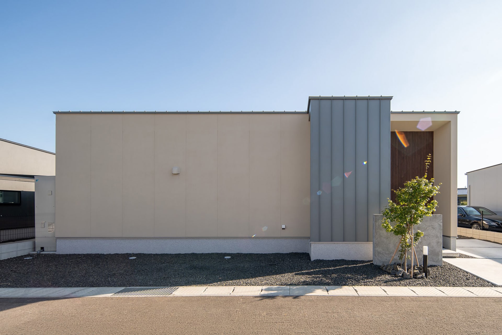 プライベートと開放感を両立した平屋